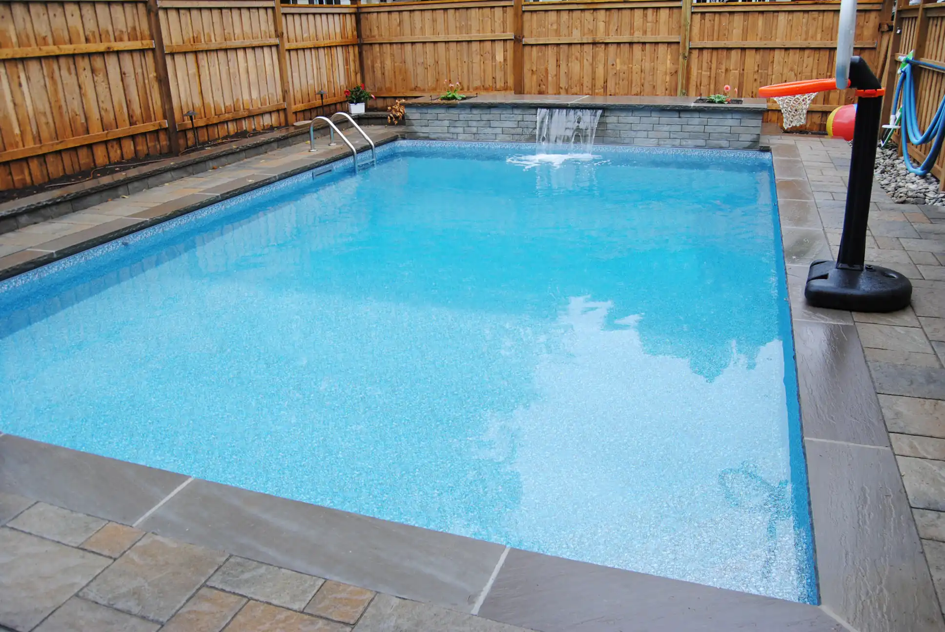 Pool with liner 8